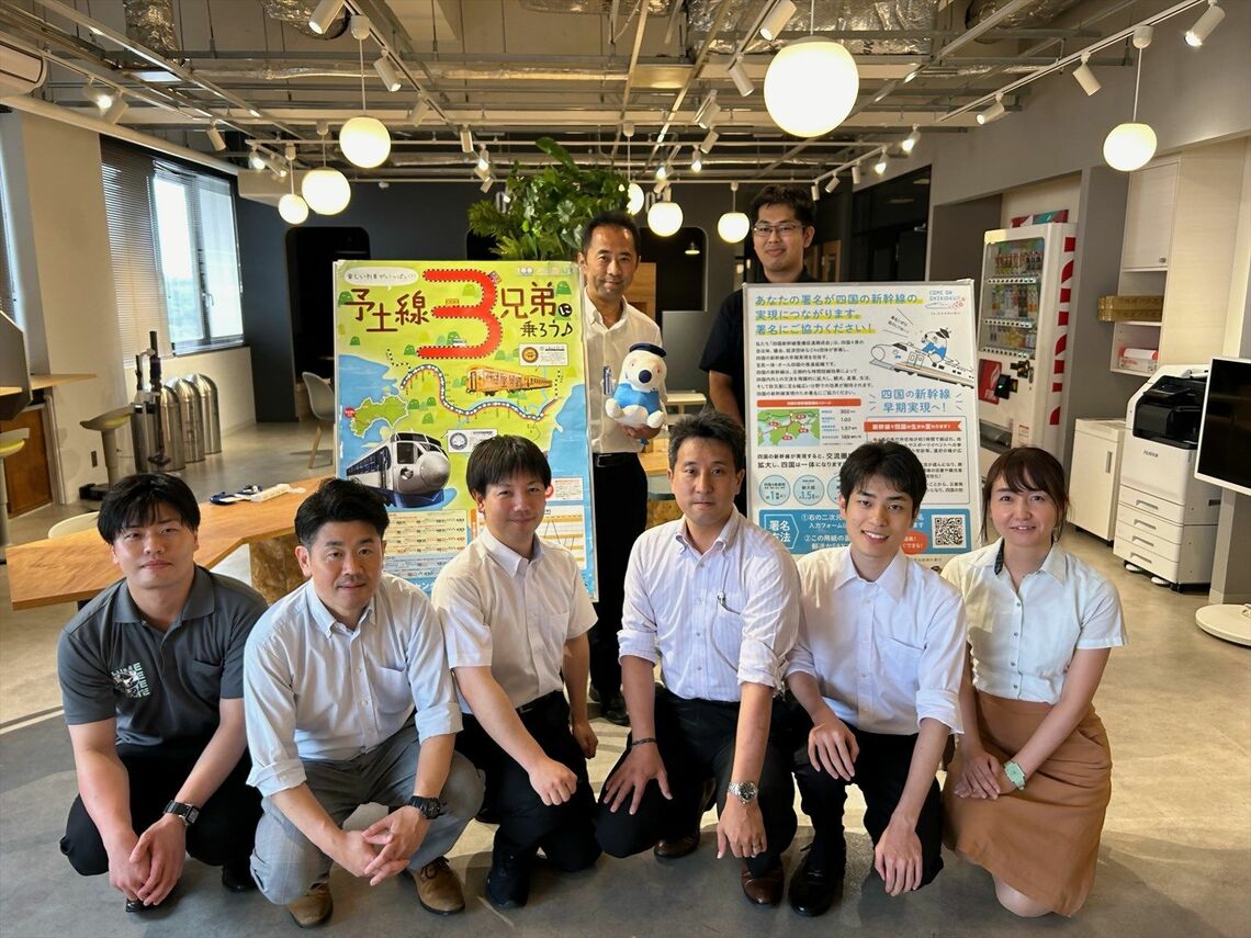 今回、お話を聞いた愛媛県交通政策室の職員（写真：愛媛県）