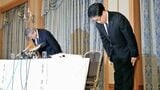 長年にわたる不正融資について謝罪したいわき信用組合の本多洋八理事長（写真右、撮影：梅谷秀司）
