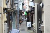 とはいえ、北口にも渋い景色は残る（筆者撮影）