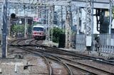 ホームの北端から見た上り方面（記者撮影）