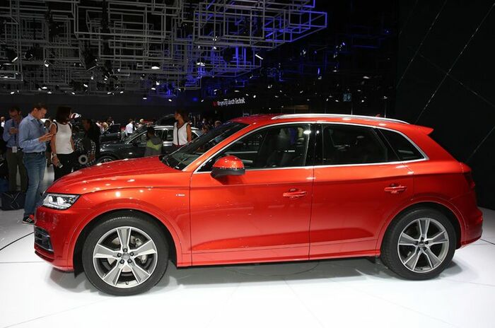 アウディ Q5｜Audi Q5