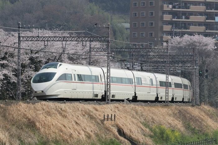 桜満開の中を走るVSE