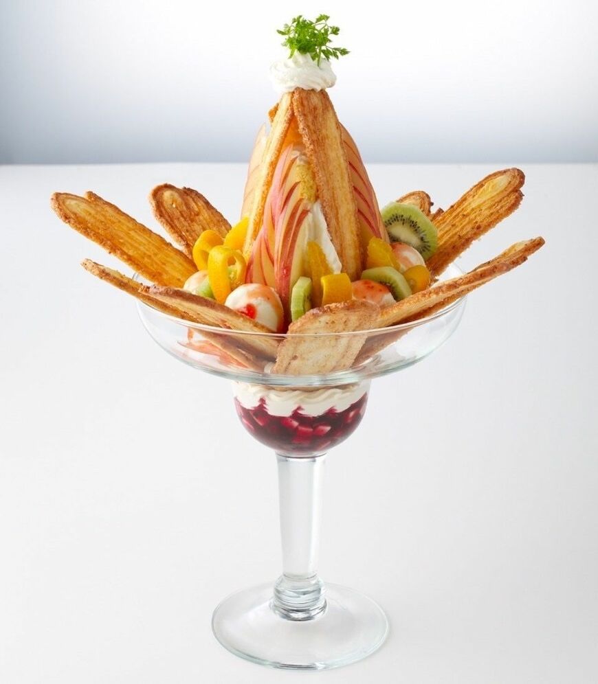 うなぎパイジャンボパフェ（写真：春華堂提供）