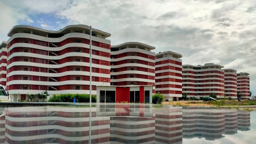 入試倍率50倍以上のインド工科大学ハイデラバード校（IITH）のシンボルである学生寮、スチューデントホステル（写真：IITH）