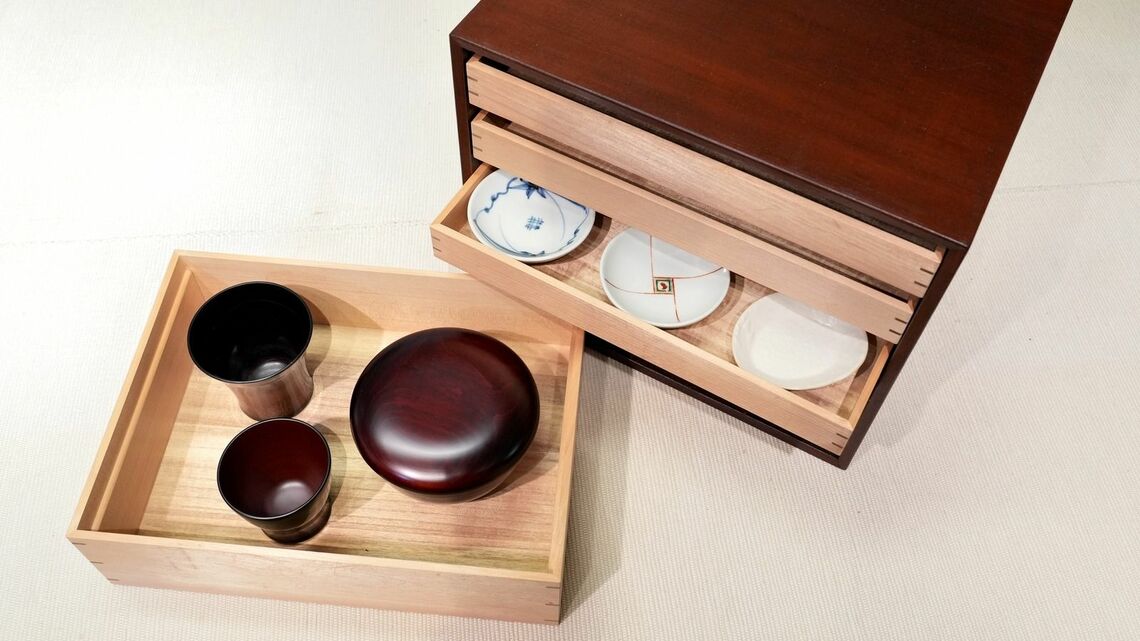 食器引き出し