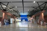 小田急　秦野駅　コンコース