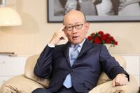 ｢好業績のときほど足元を見直せと自戒｣ 岡藤会長インタビュー／2018年11月17日号
