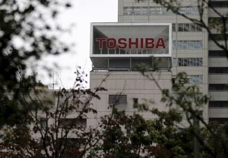 Foreign investors sue Toshiba over accounting scandal