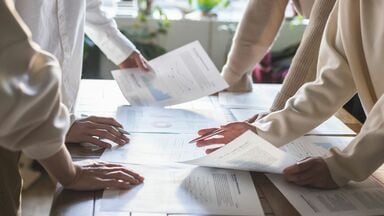 ｢えっ､保護者もメンバーに入ってるの？｣不祥事対応だけじゃない"教育委員会"のリアルな仕事と意思決定の裏側