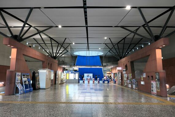 秦野駅 改札内 通路