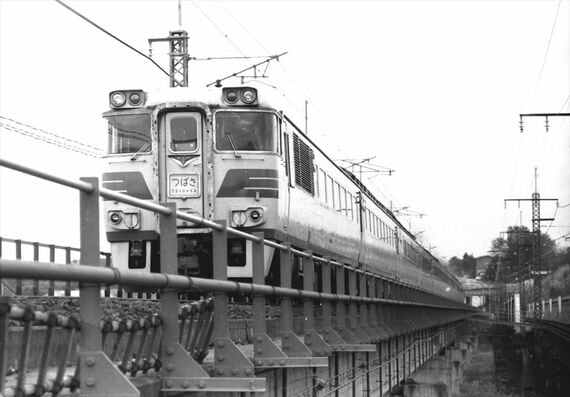 キハ181系特急つばさ 鬼怒川橋梁