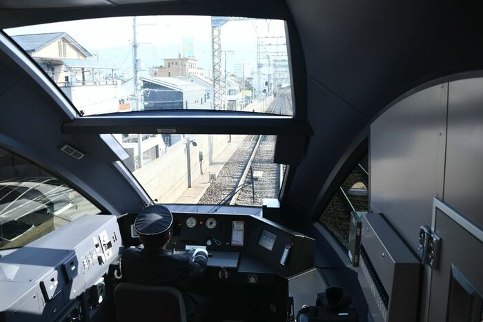 プレミアム車両先頭部からの眺め