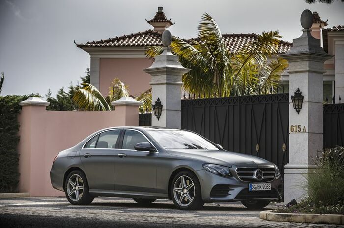 メルセデス・ベンツ E400 4マチック｜Mercedes-Benz E400 4MATIC