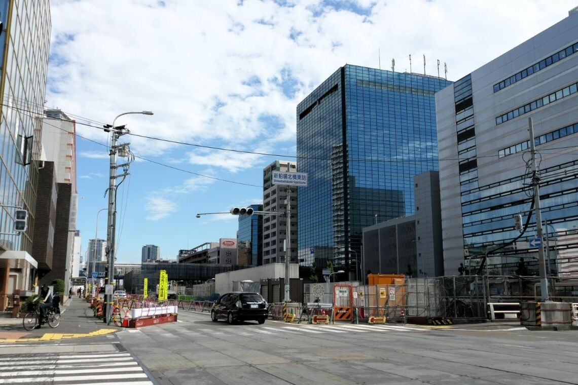 新駅北側から見た船場エリア（記者撮影）