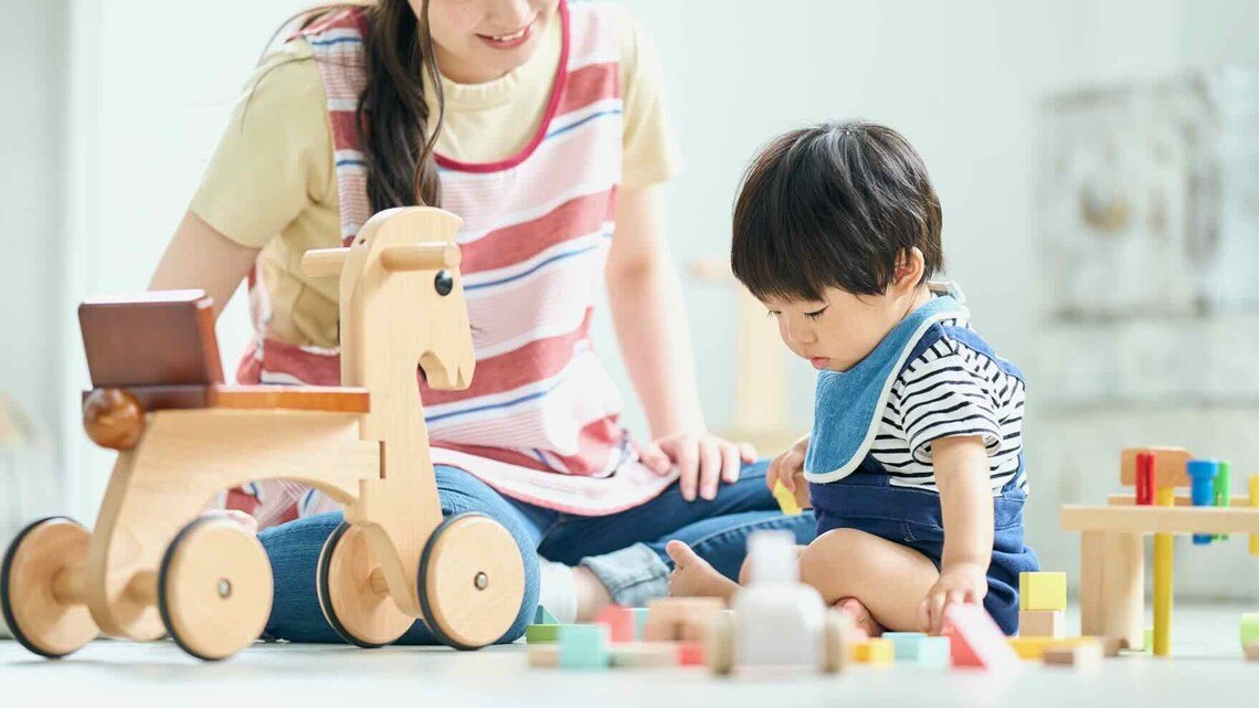 保育士と子ども