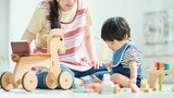保育士と子ども