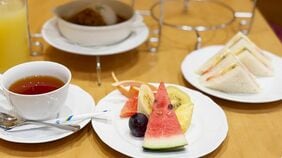 フルーツサンド､マンゴーカレー､フルーツ盛り合わせも…！京橋千疋屋｢1540円モーニング｣が"別格"すぎて感涙の朝