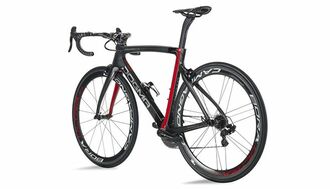 スポーツが進化を牽引した“カーボン”