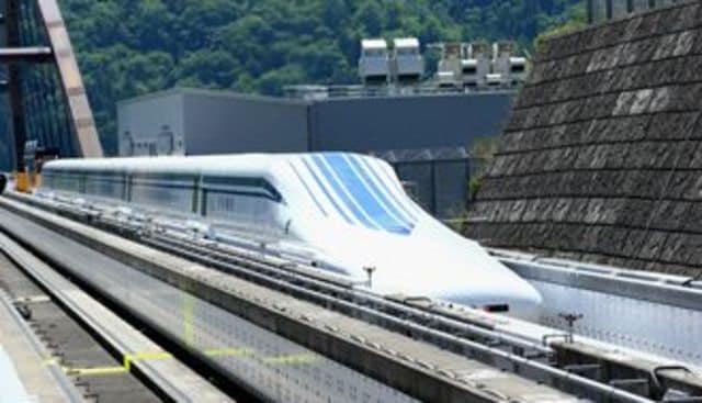 車両初公開、北陸新幹線はココがスゴイ 和テイストを前面に