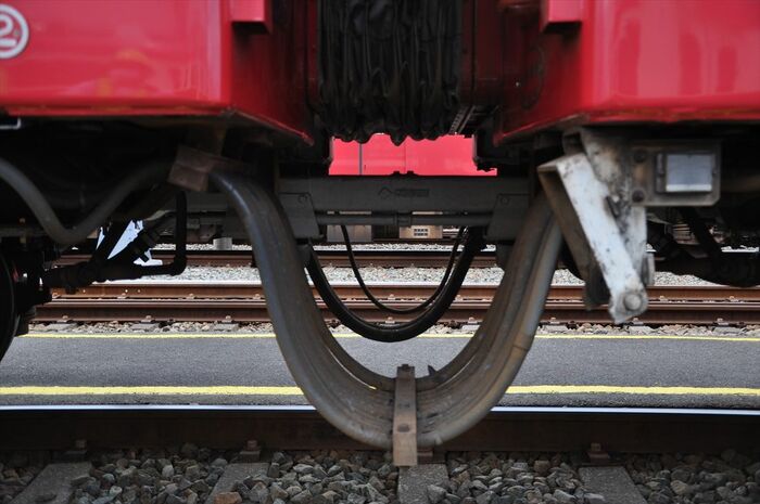 編成中間の連結器