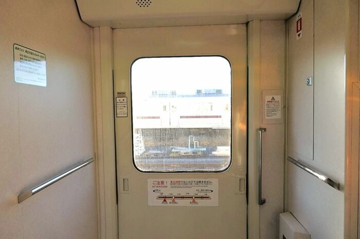 6号車のプラグドア