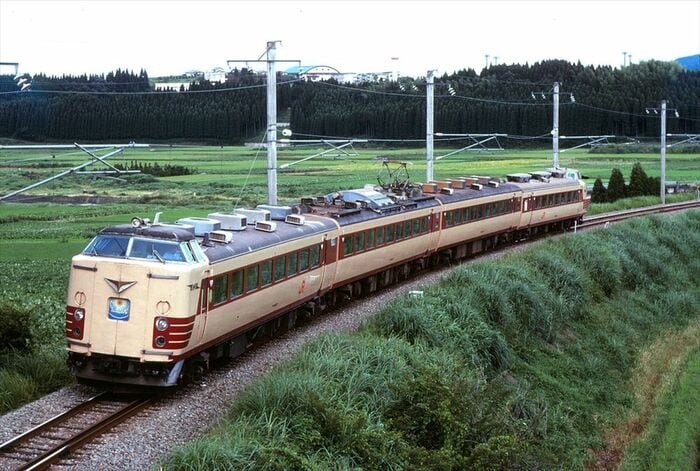 485系の「にちりん」