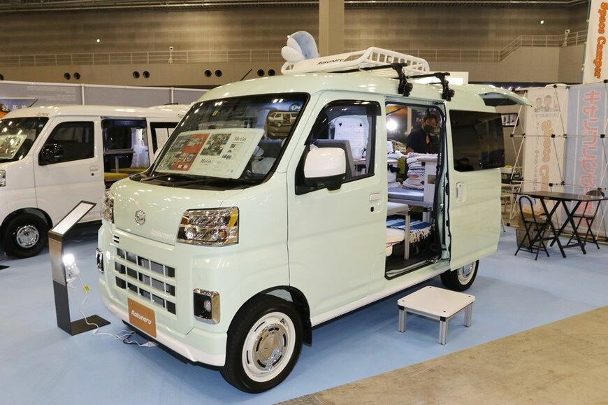東京キャンピングカーショー2022に出展されていたメティオの「ラクネル・リリイ ハイゼットカーゴver.」（筆者撮影）