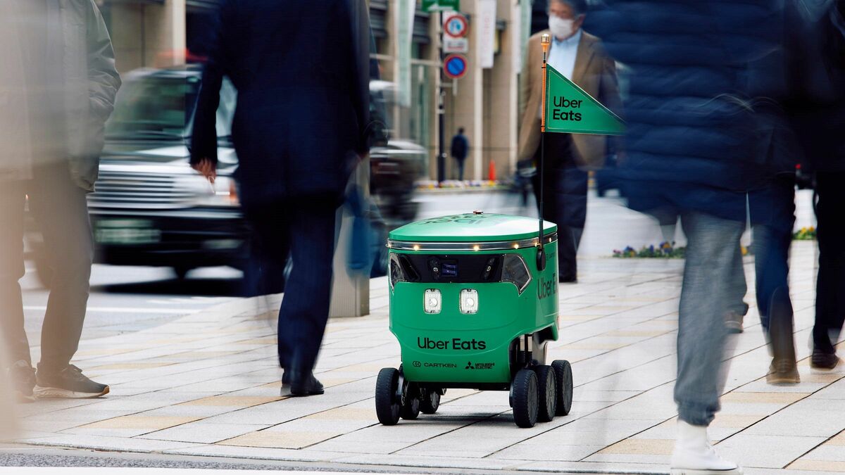 日本は2国目｢ウーバーロボット宅配｣期待と不安 時速5.4kmで歩道を走行､人手不足の救世主か | 外食 | 東洋経済オンライン
