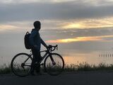 早朝の霞ヶ浦に出かけるアクティビティ「朝焼け絶景サイクリング」は自転車初心者も楽しめる（筆者撮影）