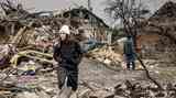 写真は3人の住民が亡くなった砲撃現場。2月18日、ドネツク州クラマトルスク（写真：筆者撮影）