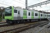 山手線のE235系電車。2015年デビュー時のトップナンバーの編成＝2015年（撮影：風間仁一郎）
