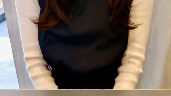 実母が｢子の上履きを販売｣娘が受けた"傷"の中身