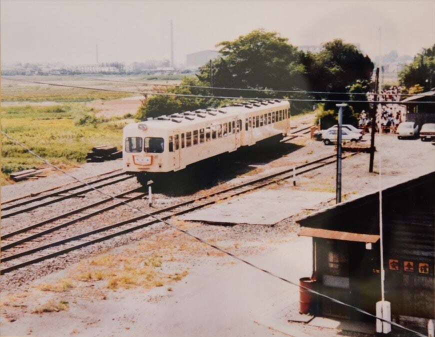 廃止直前の1983年5月21日から31日まで、車両には「さよなら熊谷線」のヘッドマークが掲げられた（写真提供：熊谷市）