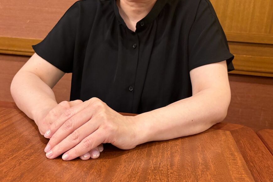 “不本意派遣”として20年あまり。メグミさんは「就職氷河期世代にはいろいろな妥協と努力を繰り返して働いてきた人が多いんじゃないでしょうか」と語る（写真：筆者撮影）