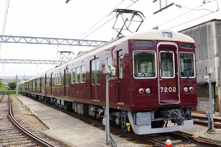 能勢電鉄　7200系　外観