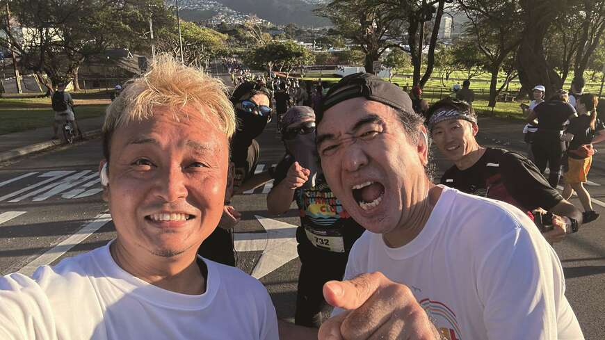 （写真：『エガちゃんねる 10億回再生 下品の流儀』より）