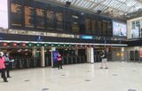 ロンドンのターミナルの1つ、チャリングクロス駅。新型コロナの影響で鉄道利用者は激減している（筆者撮影）