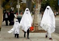 稼ぎ時のハロウィーン､お菓子会社に募る苦慮 アメリカの恒例行事､コロナにどう対応するか