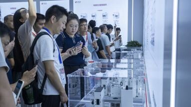 フォトレジストに露光装置…中国の半導体サプライチェーン〈国産化総力戦〉で日本メーカーが迫られる踏み絵