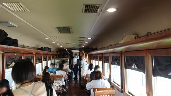 車内