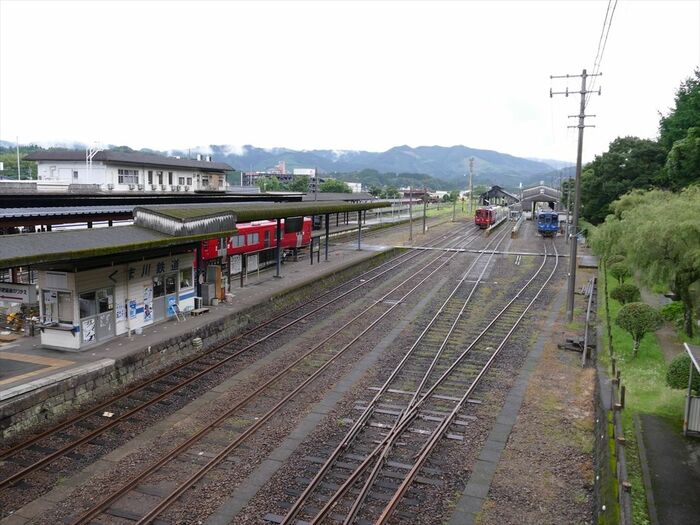 被災後の人吉駅（くま川鉄道人吉温泉駅）構内