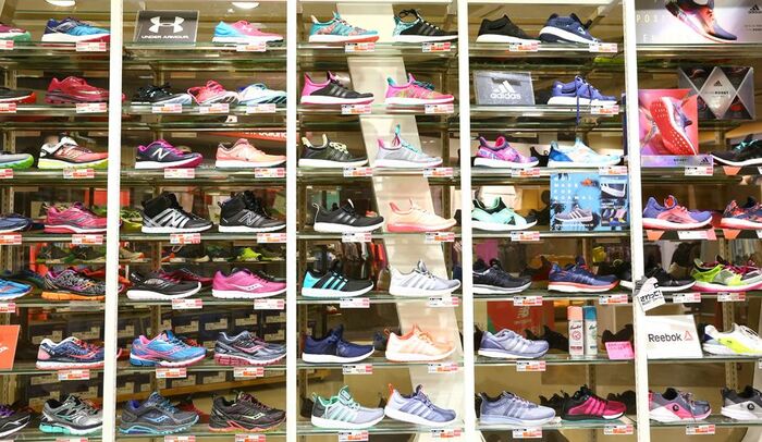 ランニングシューズも各ブランドが幅広く展開している