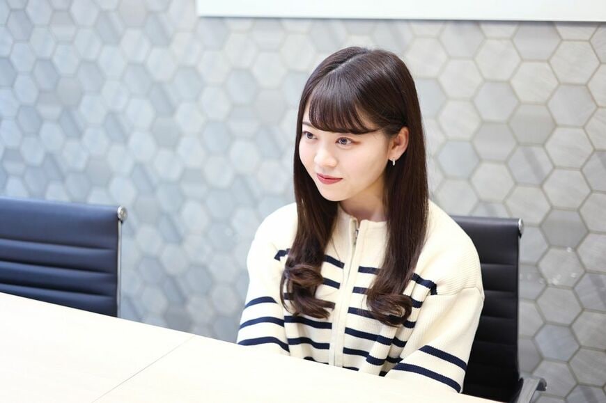 お話を伺っていると、小杉さんはとても芯のある女性だということが伝ってくる（写真：筆者撮影）