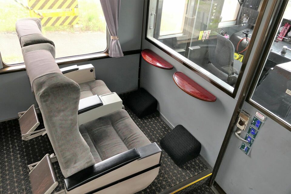 783系 車内サボ JR初の新型特急｢783系｣は型破りな異端児だった ｢ハイパーサルーン｣の