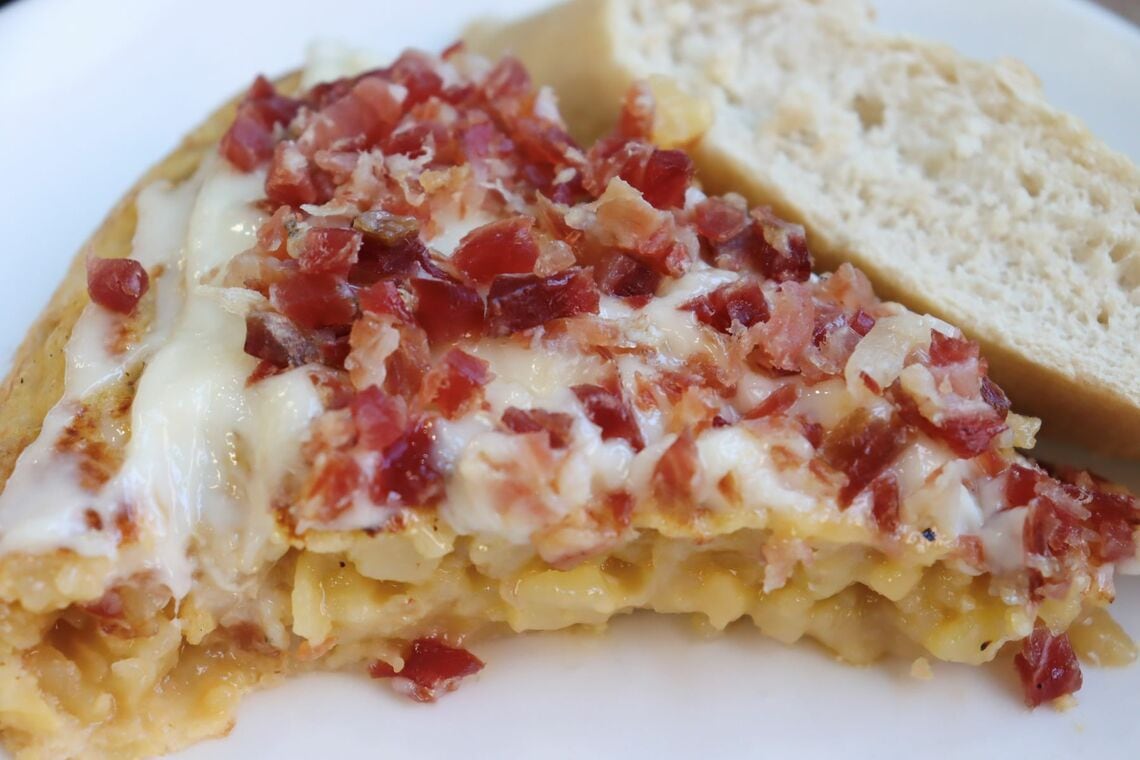 アリオリ（にんにくマヨネーズ）と生ハムフレーク