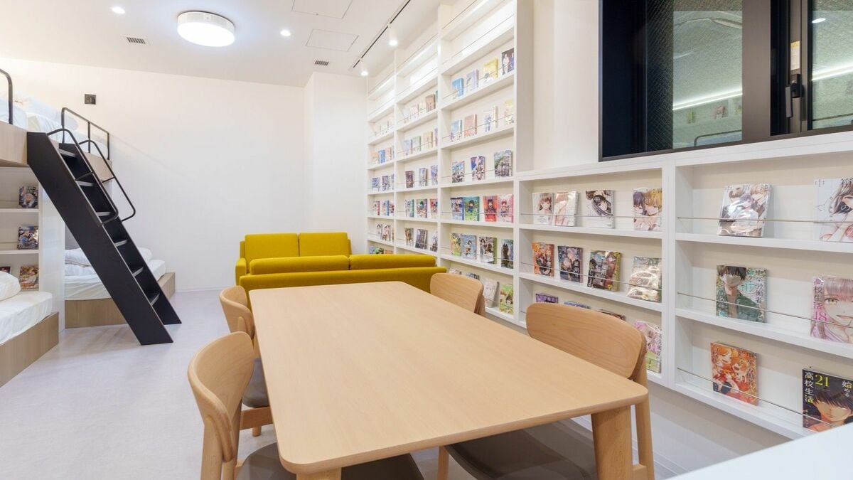 通知もSNSも気にせず｢9時間｣没入…マンガを読むためだけに名古屋の《マンガ特化型ホテル》に泊まってハッとしたこと | ライフ | 東洋経済オンライン