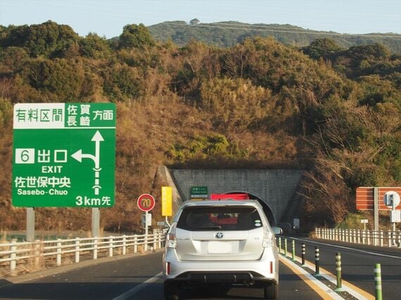 西九州自動車、相浦中里IC～佐世保中央IC間を走行したときの写真（筆者撮影）