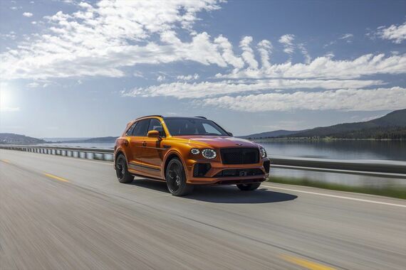 全長×全幅×全高:5144×2010×1728mmでホイールベースは2995mm(写真:Bentley Motors)
