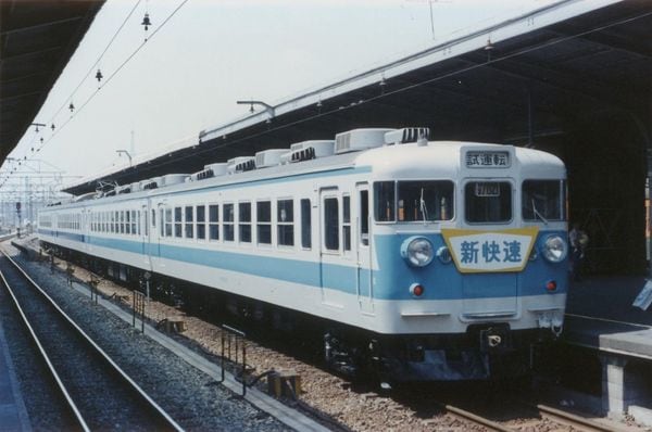 京阪神のエリート列車 Jr西 新快速 疾走50年 通勤電車 東洋経済オンライン 社会をよくする経済ニュース