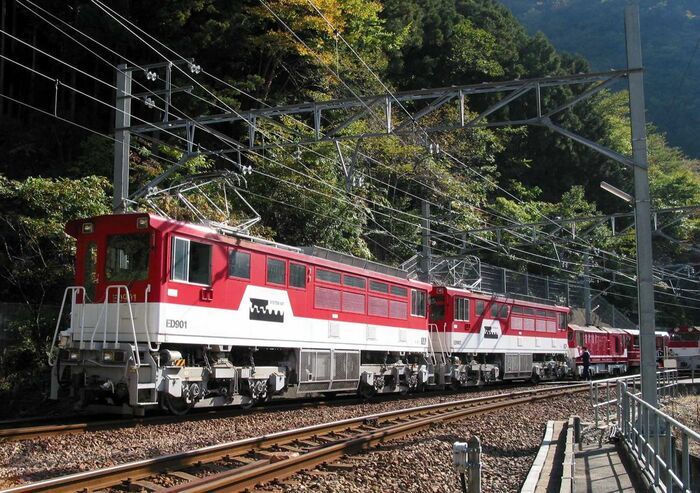 大井川鉄道のアプト式電気機関車ED90